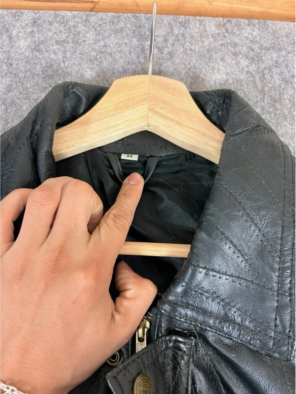 Vintage Leather Bomber Biker Jacket Mens Size Medium Black Mosaic Stitch
